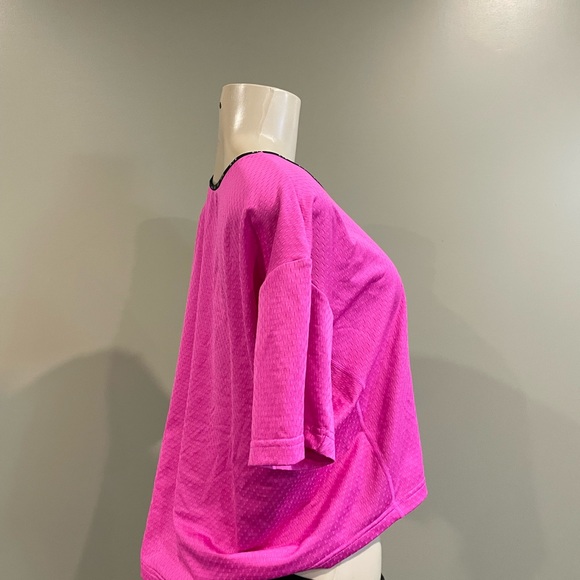 Nike Air / hot pink Nike air Dri fit cropped tee - Picture 5 of 5